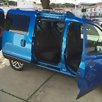 05 Dacia Dokker Stepway lateral puertas abiertas