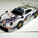 Porsche_911_GT1Evo_6