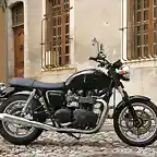 triumph-bonneville-circulando-5