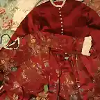 traje rojo