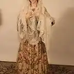 La Virgen del Triunfo de pie de mantilla