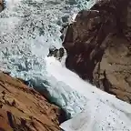 Desprendimiento en el glaciar de Briksdal