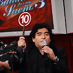 EL 10 DE MARADONA A MARIA VALENZUELA_400