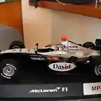 21 McLAREN MP4-19