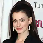 Anne-Hathaway-smile-face-wallppers