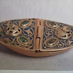 naveta, segunda mitad del XIII,Limoges. Museo de arte de Catalu?a.