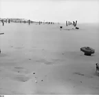 Bundesarchiv_Bild_101I-719-0240-03,_Pas_de_Calais,_Atlantikwall,_Minen_am_Strand