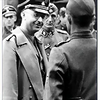 hitler's-men-heinrich-himmler-nazi-germany-second-world-war-ww2-rare-pictures-photos-images-viking-division-1942-russia[1]