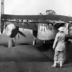 Bombardero medio B-25 Mitchell cubierto de cenizas del Vesubio
