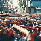 yomus castellon - valencia 90-91 bufandeo al fondo estacion de tren