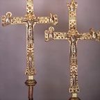 cruces de altar procedentes de Navelsjo y Ukna, Statens Historiska Museum, Estocolmo. Finales del XII