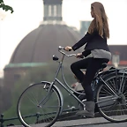 chica-andando-en-bicicleta