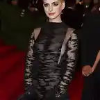 anne-hathaway-2013-met-gala