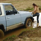 car_stuck_girls_ridingboots_mud_006