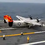 1.Grumman C-2 Greyhound a punto de catapultarse