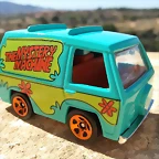 THE MYSTERY MACHINE - SCUBY DOO'