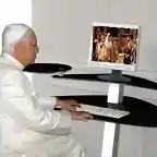 pope on computer-1