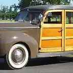 1940-Ford-Deluxe-Woody-Station-Wagon-fa-lr