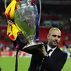 Guardiola con copa de Europa