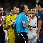 Barsa Madrid--cuanto odio en la cara de Pepe