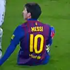 Messi es pisado por Pepe-Criminal del futbol del Madrid