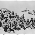 Integrantes del LRDG durante un descanso en el desierto 1941