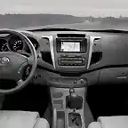 toyota-hilux-interior12