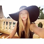 misskarolina_official_2015-10-03_08-14-33