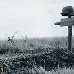 SS machine gunner grave in Russia