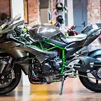 kawasaki-ninja-h2-motorbike-petrol_39154073