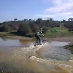 Javier cruzando el ro