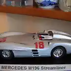 01 MERCEDES BENZ W196 STREAMLINER