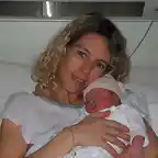 Mi hermana Fernanda y Tiziano con 2 horas de vida