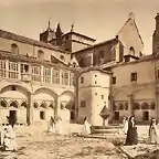 Monjas de clausura en el patio del monasterio de las Huelgas, hacia 1865. (J. LAURENT)