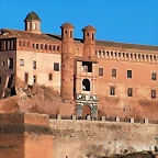 CASTILLO DESDE LA LEJANIA