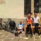 Tomando el sol y secndonos en La Colegiata