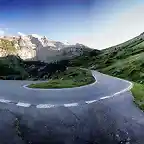 klausenpass-curve-500x281