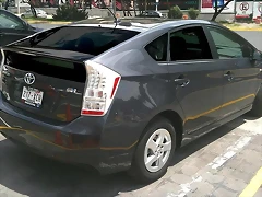 2011-toyota-prius-2
