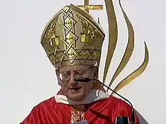 mitra cardenal amato