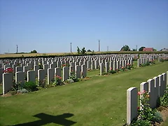 cementerio en maricourt. SOMME