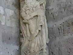 CARRION DE LOS CONDES (PALENCIA) .IGLESIA DE SANTIAGO.ROMANICA S.XII.CAPITEL PORTADA Y COLUMNA