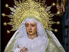 Ntra Sra de Montserrat con diadema