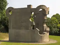 parque-pueblos-europa-chillida