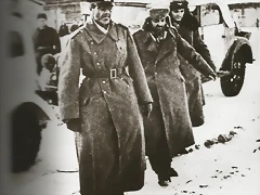 El general Paulus ojeroso y recin ascendido a mariscal de campo. Nunca perdon a Hitler el abandono de su ejrcito y emiti propaganda antinazi para los rusos.