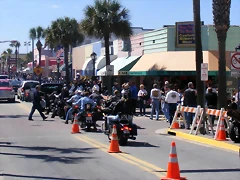 mejores-concentraciones-moteras-Daytona-Bike-Week-1200x675 mejores-concentraciones-moteras-Daytona-Bike-Week-1200x675