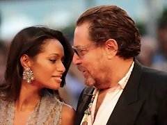 1283452370_extras_albumes_0