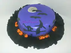 tarta hallowen bruja con gato en pasta de az?car o pastillaje