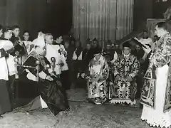 Don M?ximo Ruiz, obispo auxiliar, oficiando en las honras f?nebres de Monse?or Pascual D?az, 23 de mayo de 1936