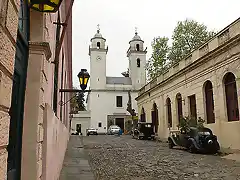 Uruguay Calle_en_Colonia_del_Sacramento