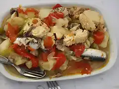 Guiso de rape con sardinas